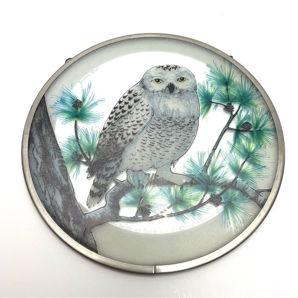 Snowy Winter Owl Pine Branch Sun Catcher - Picture 12 of 13